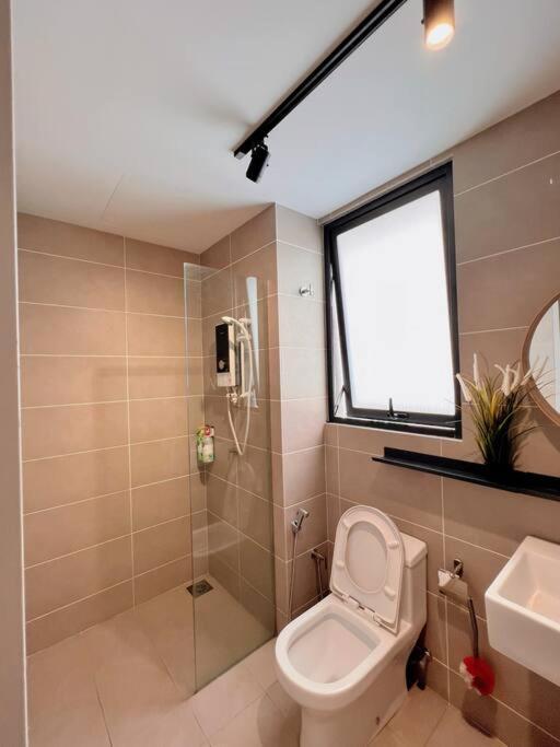 7 Pax Family Connecting Room D'Sara, Direct Link Mrt Kampung Selamat, Near Sungai Buloh & Thomson Hospital Shah Alam Exteriör bild